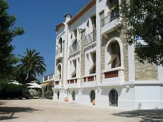 Hotel Pierre Loti Antibes 2*,  Fransa