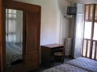 Hotel Pierre Loti Antibes 2*,