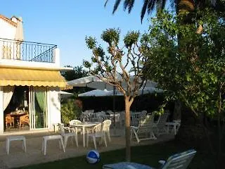Hotel Pierre Loti Antibes 2*,