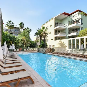 Lejlighedshotel Pierre & Premium Port Prestige